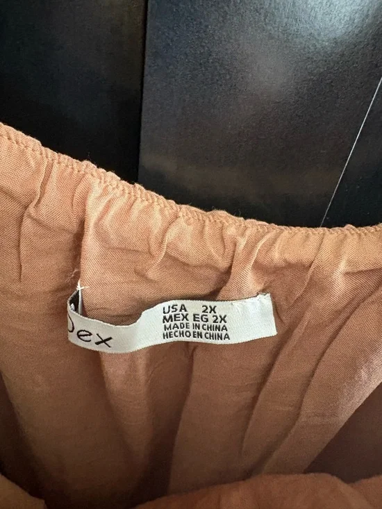 Dex Ruffle Tank Top - Picture 4 of 5